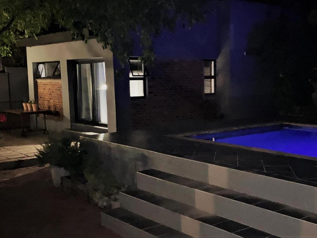 46 On Allcock Guest Apartment & Luxury Room Pretoria-Noord エクステリア 写真