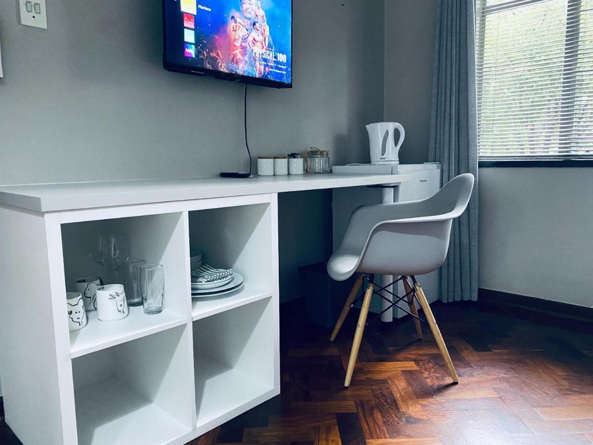 46 On Allcock Guest Apartment & Luxury Room Pretoria-Noord エクステリア 写真
