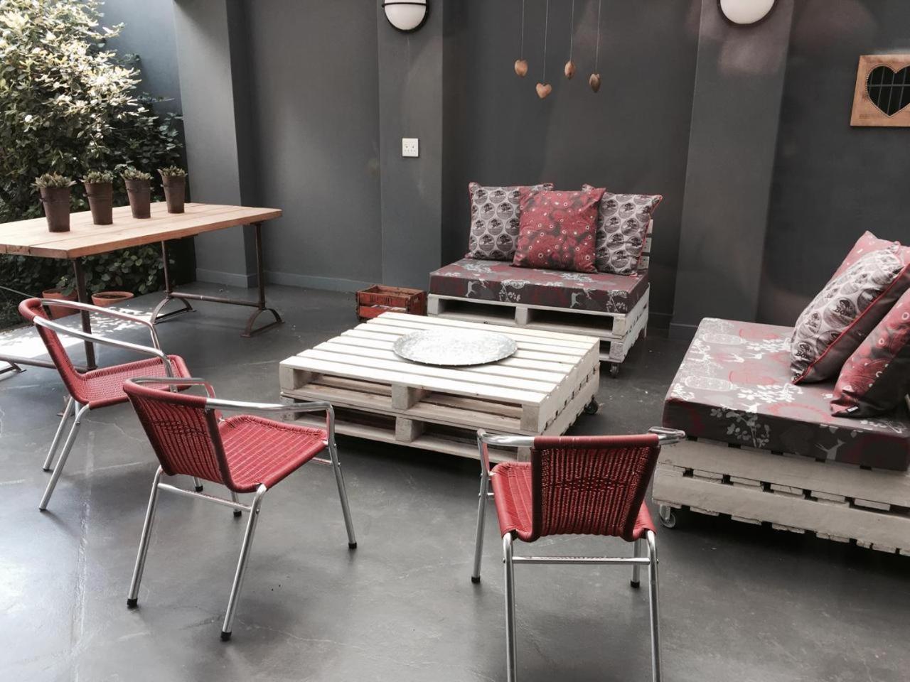 46 On Allcock Guest Apartment & Luxury Room Pretoria-Noord エクステリア 写真
